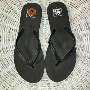NWOT REEF stargazer flip flops